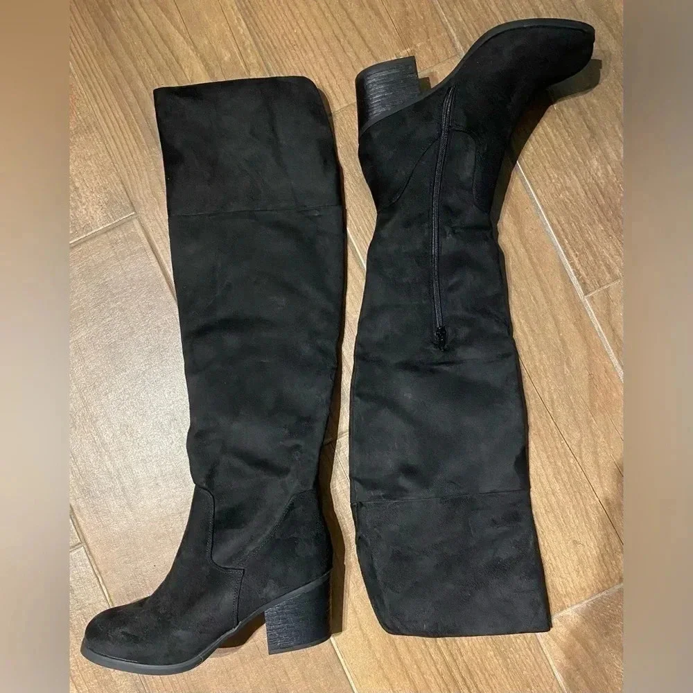 *EUC* JOURNEE COLLECTION WOMEN'S SANA OVER THE KNEE BOOTS,BLACK FAUX SUEDE